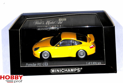 Porsche 911 GT3 - Speed Yellow