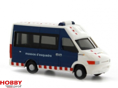 Rietze 16069 2 Iveco Daily Van 1:160 N Scale 
