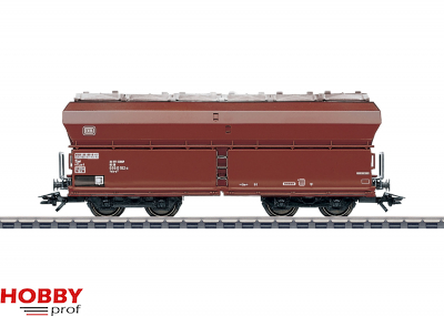 Hopper Car with Hinged Roof Hatches